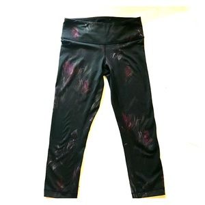 Cropped wonder under Lululemon